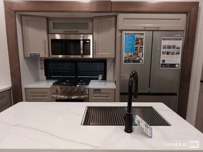 2026 Alliance RV Paradigm — photo 7 view