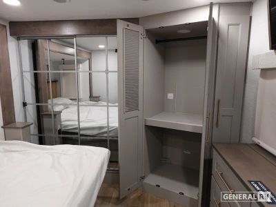 2026 Alliance RV Paradigm — photo 10 view