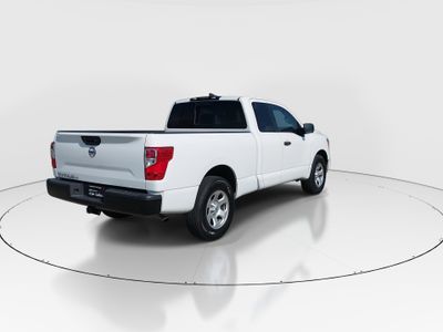 2022 Nissan Titan - Photo 7