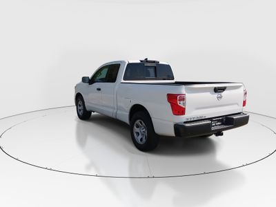2022 Nissan Titan - Photo 5
