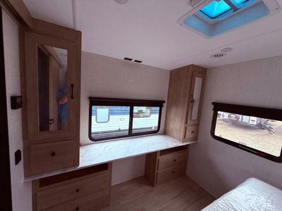 2025 Palomino SolAire - Photo 26