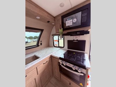 2025 Palomino SolAire - Photo 13