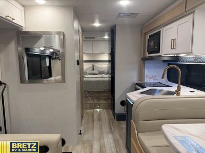 2026 Thor Motor Coach Quantum - Photo 3