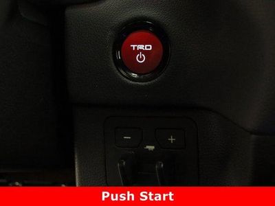 2025 Toyota Sequoia 4WD — photo 18 view