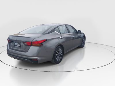 2025 Nissan Altima — photo 7 view