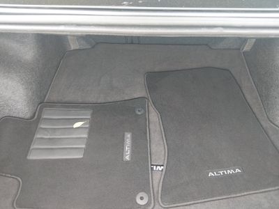 2025 Nissan Altima — photo 11 view
