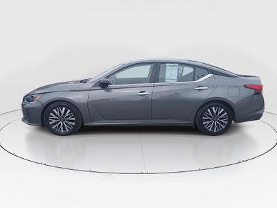 2025 Nissan Altima — interior view