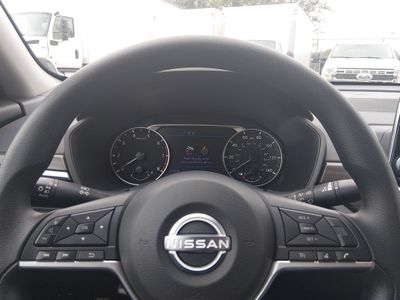 2025 Nissan Altima — photo 12 view