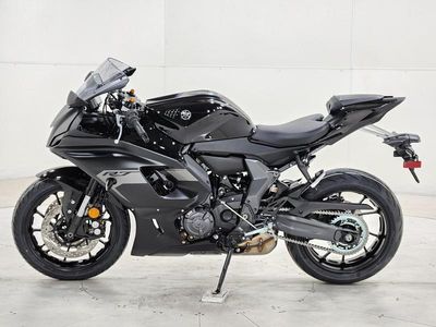 2025 Yamaha YZF-R7 - Photo 7