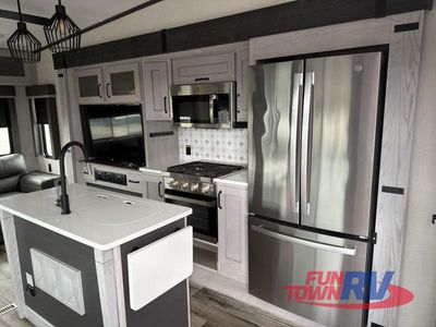 2024 Keystone RV Montana High Country - Photo 11