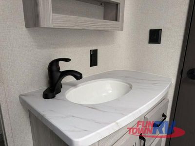 2024 Keystone RV Montana High Country - Photo 22