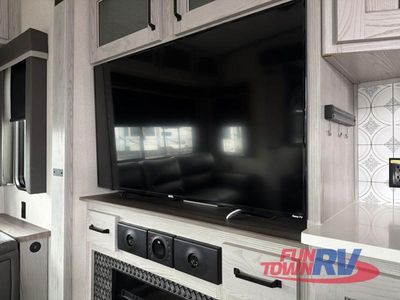 2024 Keystone RV Montana High Country - Photo 18