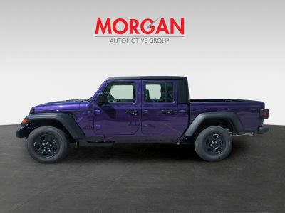 2026 Jeep Gladiator — photo 8 view
