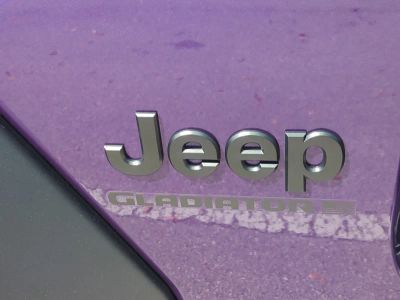 2026 Jeep Gladiator — photo 14 view