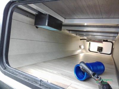 2026 Venture RV SportTrek Touring Edition — photo 14 view