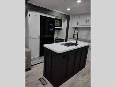2026 Venture RV SportTrek Touring Edition — photo 27 view