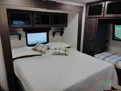 2026 Venture RV SportTrek Touring Edition — photo 42 view