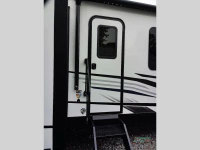2026 Venture RV SportTrek Touring Edition — photo 8 view