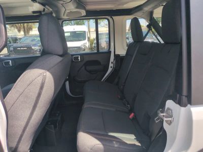 2026 Jeep Wrangler — photo 14 view