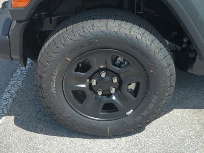 2026 Jeep Wrangler — photo 11 view
