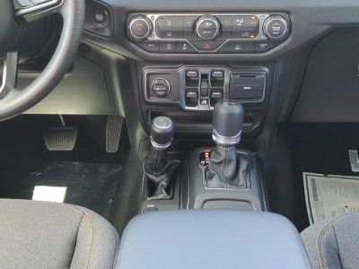 2026 Jeep Wrangler — photo 19 view