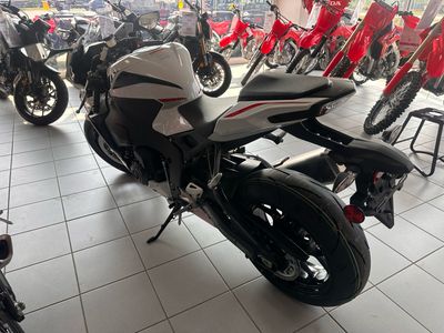 2026 Honda CBR1000RR - Photo 3