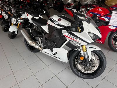 2026 Honda CBR1000RR - Photo 1