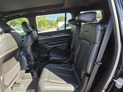2025 Jeep Grand Cherokee L — photo 15 view