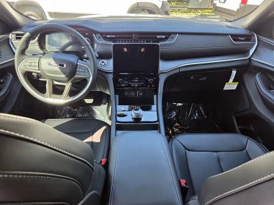2025 Jeep Grand Cherokee L — photo 16 view