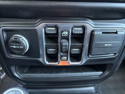 2021 Jeep Wrangler - Photo 64