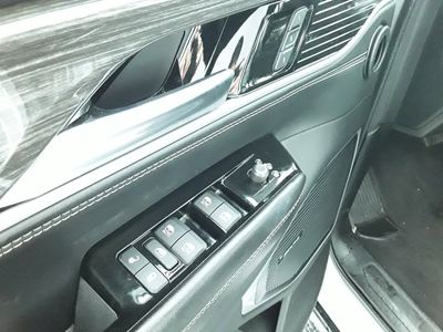 2022 Jeep Wagoneer - Photo 19