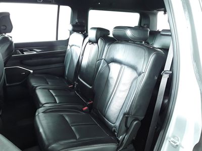 2022 Jeep Wagoneer - Photo 11