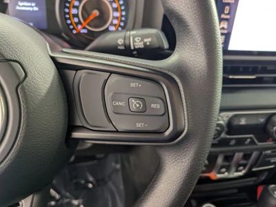 2026 Jeep Wrangler — photo 18 view