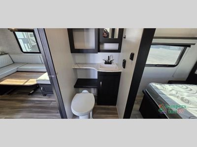 2023 Coachmen RV Freedom Express - Photo 43