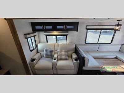 2023 Coachmen RV Freedom Express - Photo 35