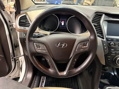2018 Hyundai Santa Fe — photo 14 view