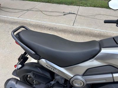 2025 Honda Navi Arctic Silver Metallic - Photo 6