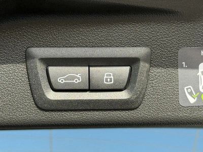 2026 BMW 3 Series — photo 12 view