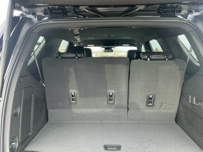 2026 Chevrolet Tahoe — photo 18 view