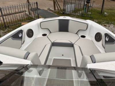 2025 Scarab 195 SE - Photo 10