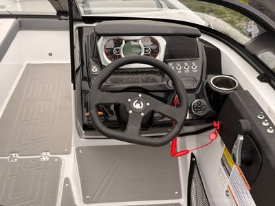 2025 Scarab 195 SE - Photo 7