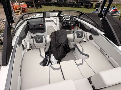 2025 Scarab 195 SE - Photo 6