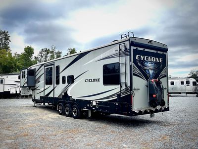 2021 Heartland Cyclone - Photo 3