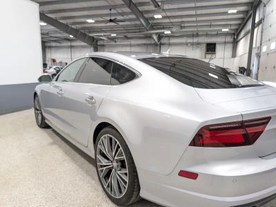 2016 Audi A7 — interior view
