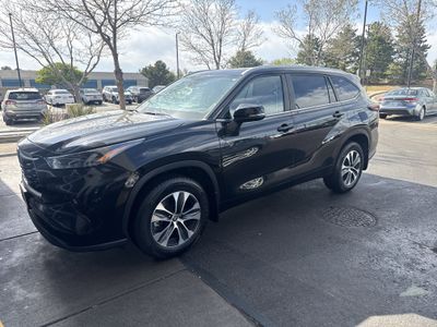 2024 Toyota Highlander - Photo 1