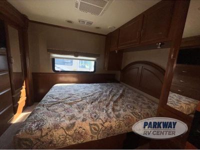 2013 Thor Motor Coach Challenger - Photo 21