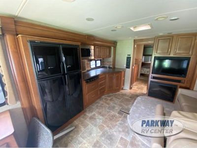 2013 Thor Motor Coach Challenger - Photo 12