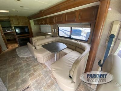 2013 Thor Motor Coach Challenger - Photo 9