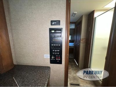 2013 Thor Motor Coach Challenger - Photo 24