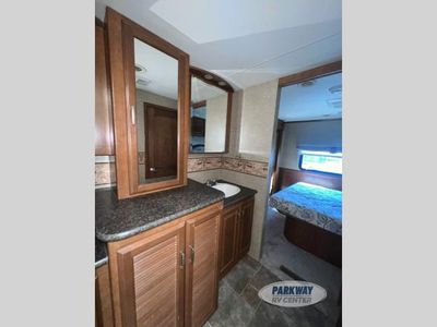 2013 Thor Motor Coach Challenger - Photo 20